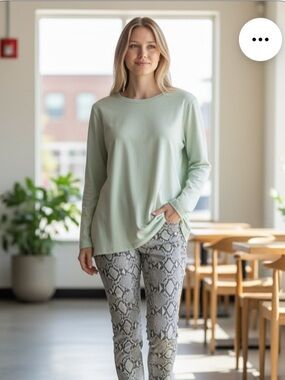 Billabong Plus Women's 2X sage green Long Sleeve Top NWOT